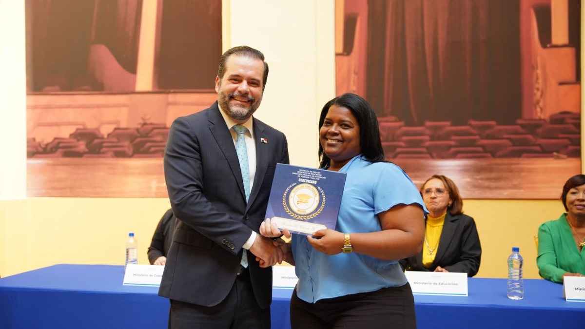 Mingob y Meduca unidos por la educación de los servidores públicos