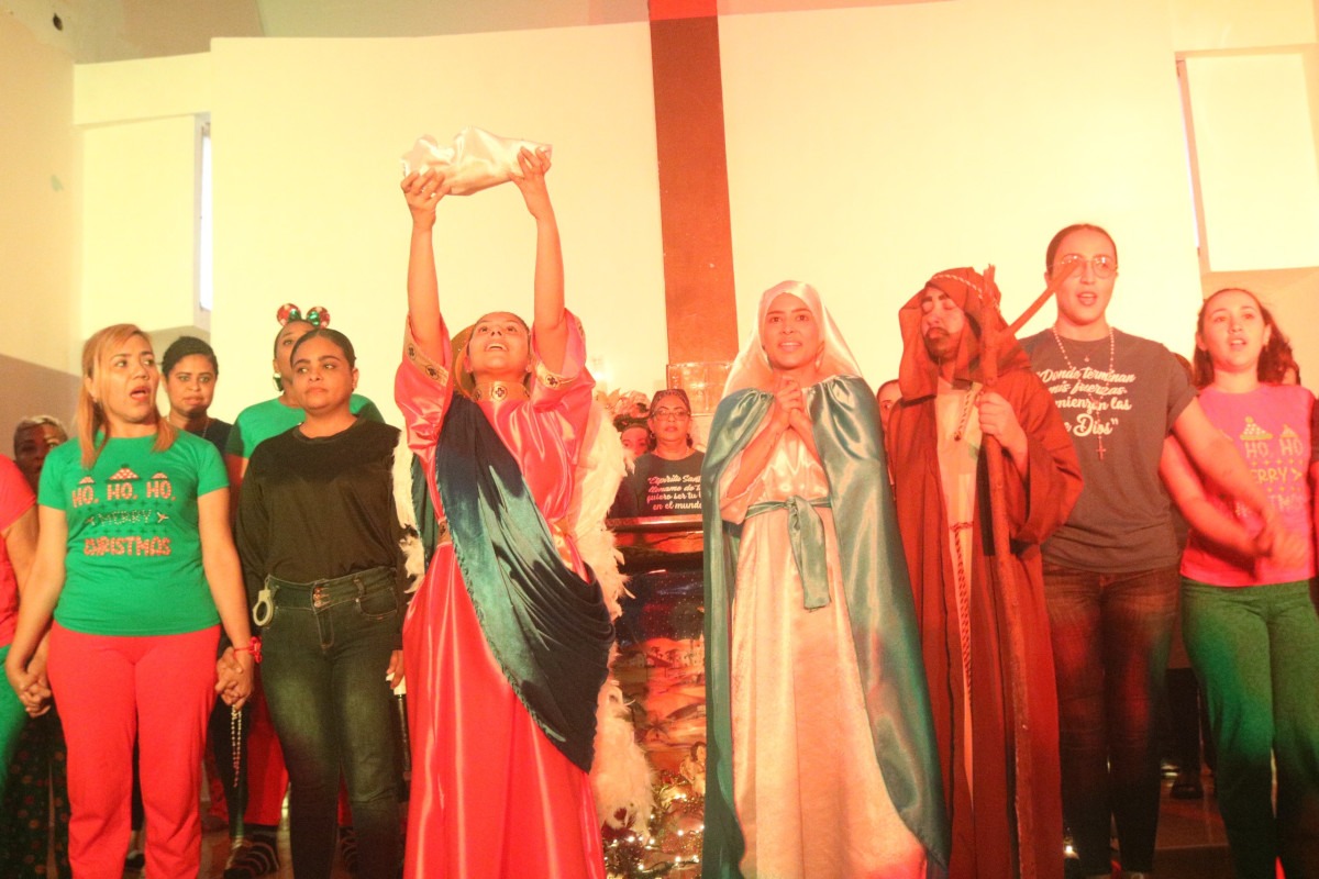 Se levanta el telón en Cefere con la obra: “Navidad en un corazón cautivo”